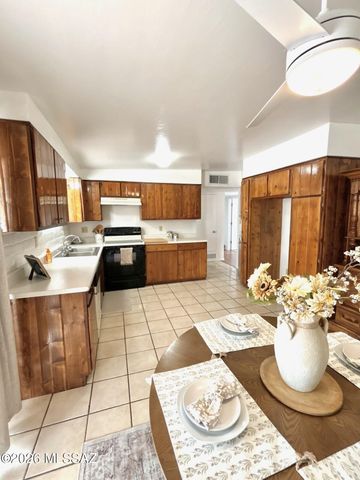 701 W Edgewater Drive, Tucson, AZ 85704