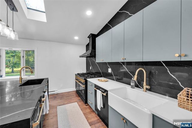 12 Haring Drive, Old Tappan, NJ 07675