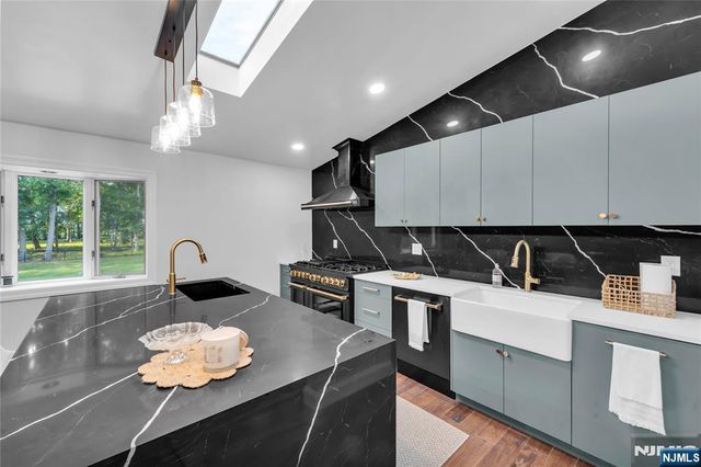 12 Haring Drive, Old Tappan, NJ 07675
