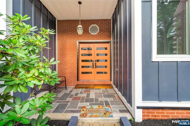 12 Haring Drive, Old Tappan, NJ 07675