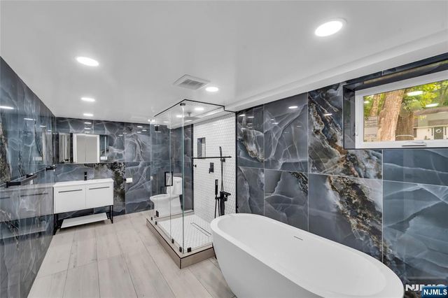 12 Haring Drive, Old Tappan, NJ 07675