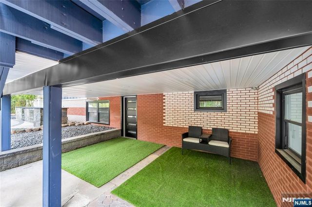 12 Haring Drive, Old Tappan, NJ 07675