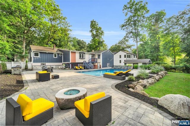 12 Haring Drive, Old Tappan, NJ 07675