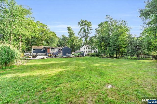 12 Haring Drive, Old Tappan, NJ 07675