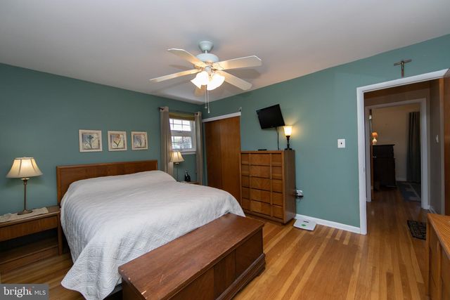 50 OAK AVE, Marlton, NJ 08053