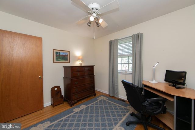 50 OAK AVE, Marlton, NJ 08053