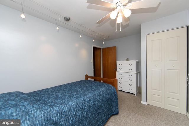 50 OAK AVE, Marlton, NJ 08053