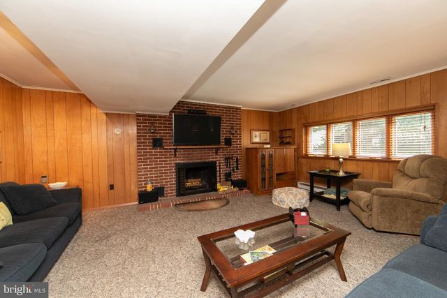 50 OAK AVE, Marlton, NJ 08053