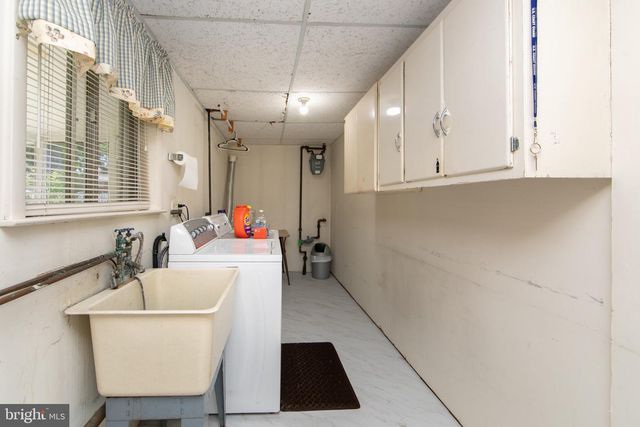 50 OAK AVE, Marlton, NJ 08053