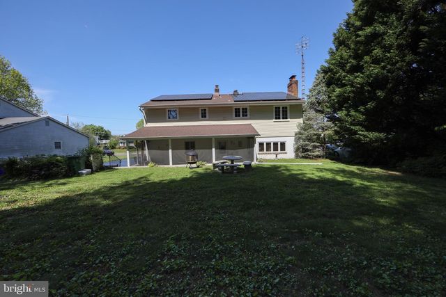 50 OAK AVE, Marlton, NJ 08053