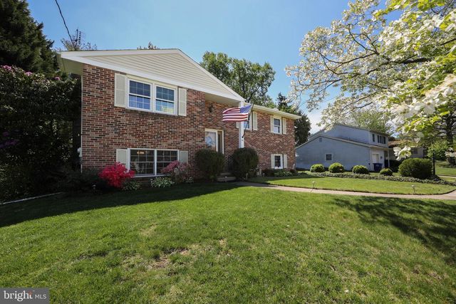 50 OAK AVE, Marlton, NJ 08053