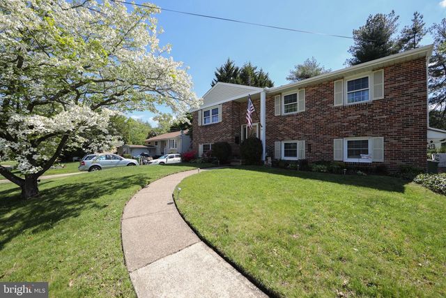 50 OAK AVE, Marlton, NJ 08053