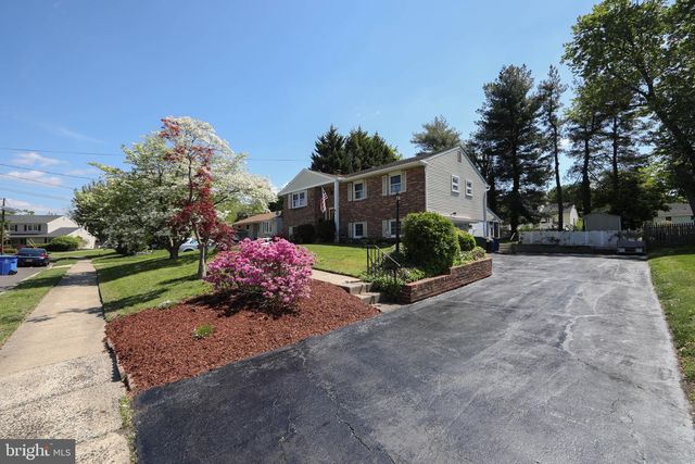 50 OAK AVE, Marlton, NJ 08053