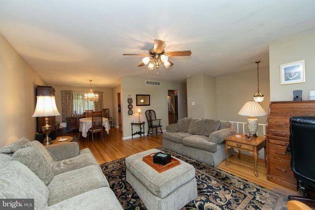 50 OAK AVE, Marlton, NJ 08053