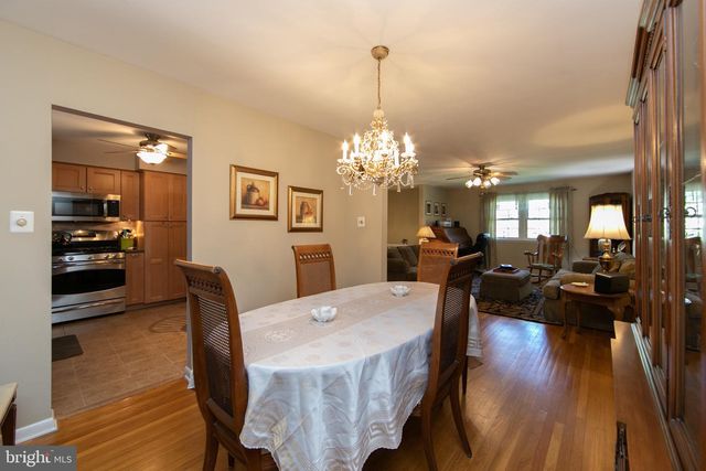 50 OAK AVE, Marlton, NJ 08053