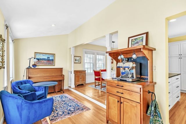 209 Beech St, Boston, MA 02131