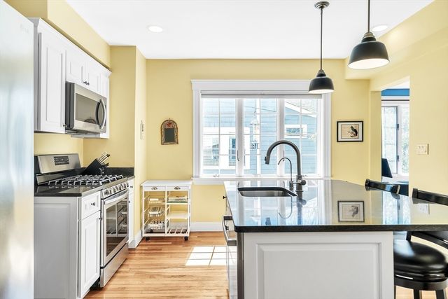 209 Beech St, Boston, MA 02131