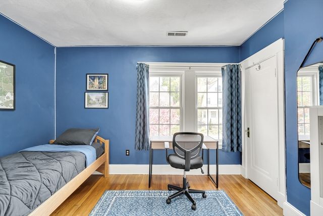 209 Beech St, Boston, MA 02131