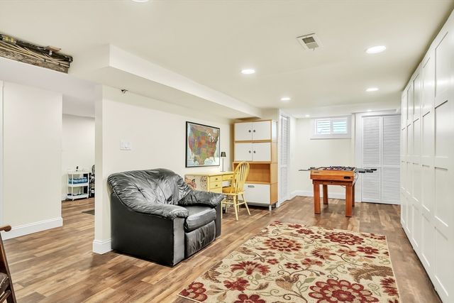 209 Beech St, Boston, MA 02131