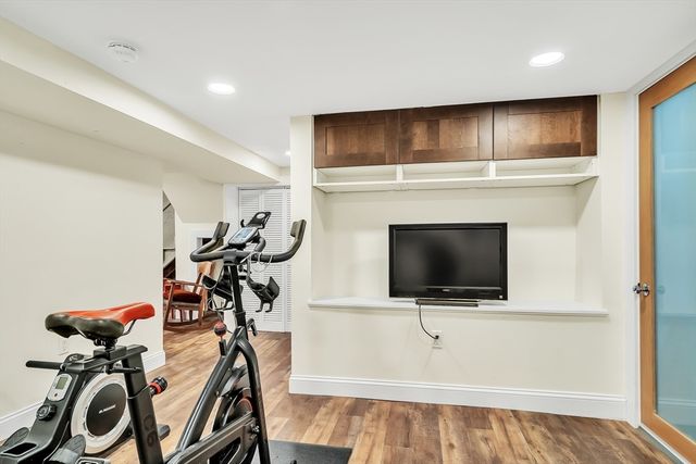 209 Beech St, Boston, MA 02131