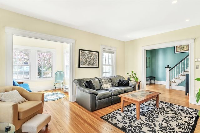 209 Beech St, Boston, MA 02131