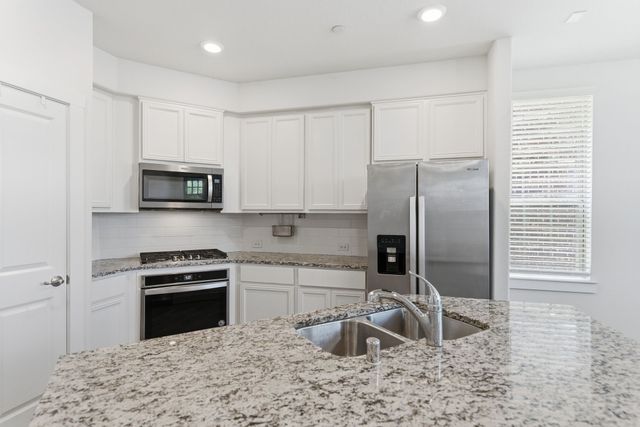 2420 Eureka Way, Lewisville, TX 75056