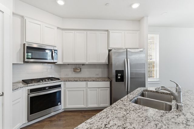 2420 Eureka Way, Lewisville, TX 75056