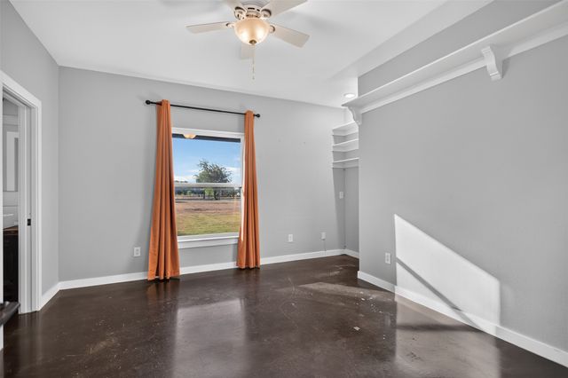 19335 FM 986, Poetry, TX 75160