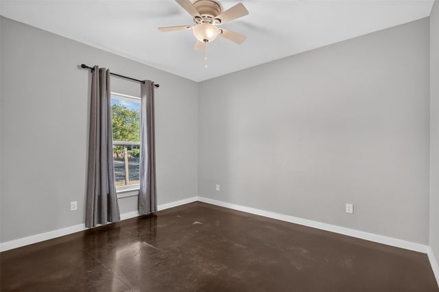 19335 FM 986, Poetry, TX 75160