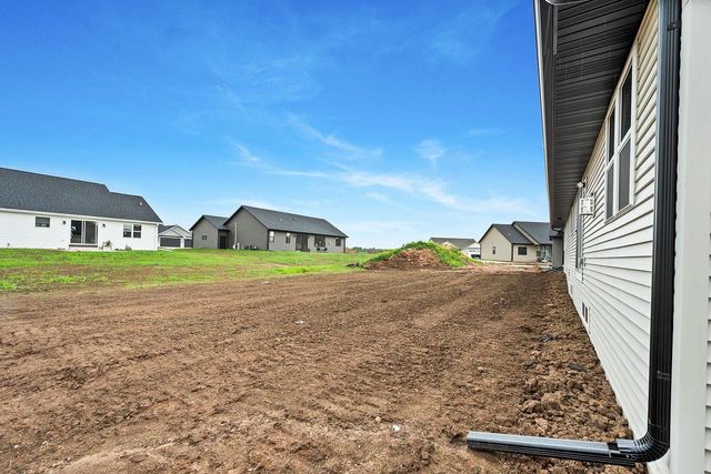 1435 CROSSROADS DRIVE, De Pere, WI 54115