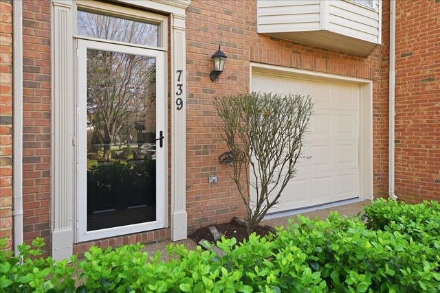 739 Huffine Manor Cir, Franklin, TN 37067