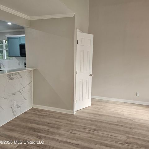 2512 Beachview Drive, Ocean Springs, MS 39564