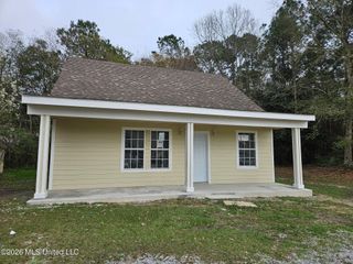 2512 Beachview Drive, Ocean Springs, MS 39564