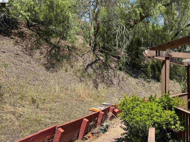 8206 Rhoda Ave, Dublin, CA 94568
