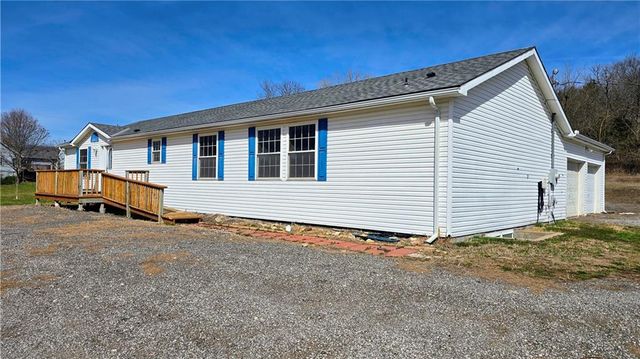 14746 Metro Avenue, Bonner Springs, KS 66012