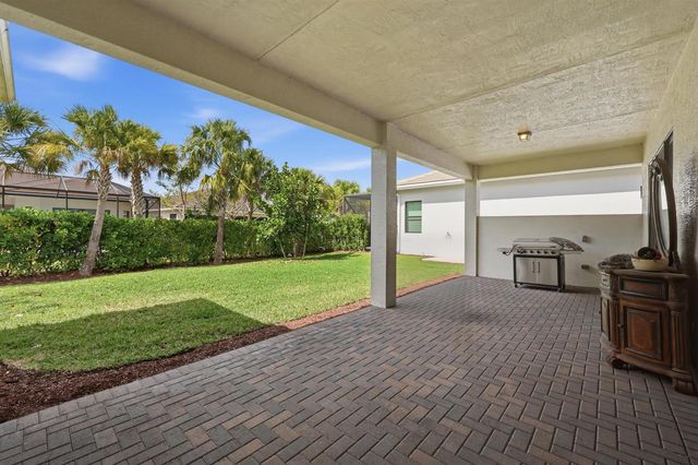 5395 Saint Vincent Lane, Loxahatchee, FL 33470