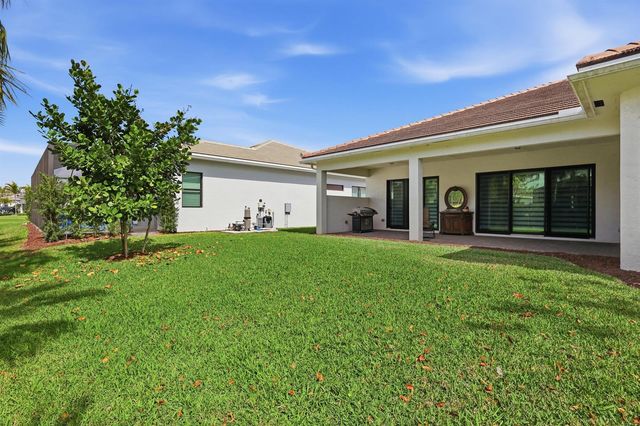 5395 Saint Vincent Lane, Loxahatchee, FL 33470