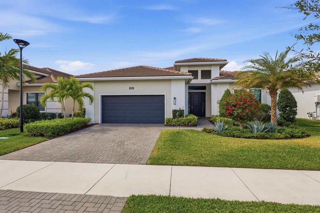 5395 Saint Vincent Lane, Loxahatchee, FL 33470