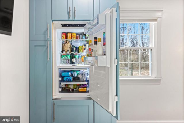 6204 EBENEZER RD, Middle River, MD 21220