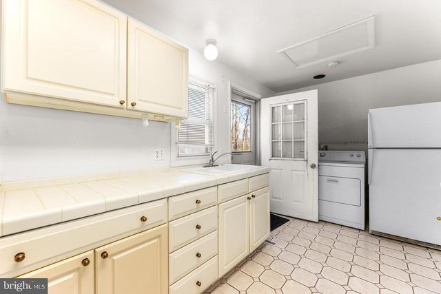 6204 EBENEZER RD, Middle River, MD 21220