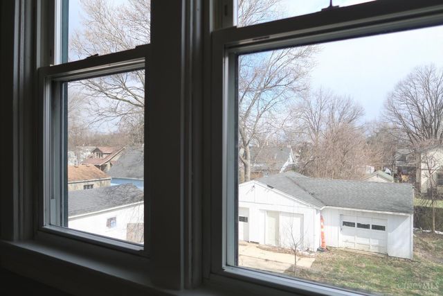 6916 Noble Avenue, Cincinnati, OH 45239