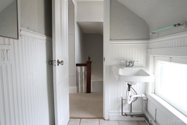 6916 Noble Avenue, Cincinnati, OH 45239