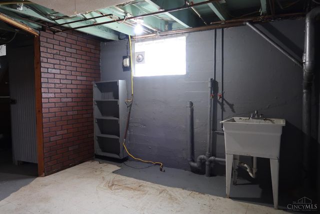 6916 Noble Avenue, Cincinnati, OH 45239