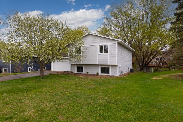10307 Englewood Drive, Eden Prairie, MN 55347
