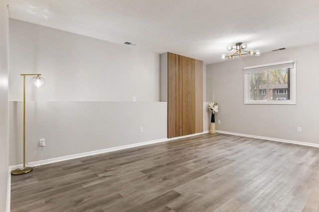 10307 Englewood Drive, Eden Prairie, MN 55347