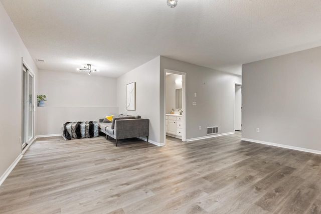 10307 Englewood Drive, Eden Prairie, MN 55347