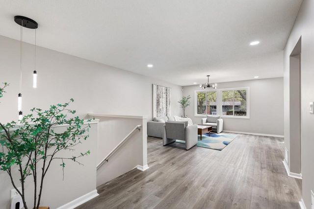 10307 Englewood Drive, Eden Prairie, MN 55347