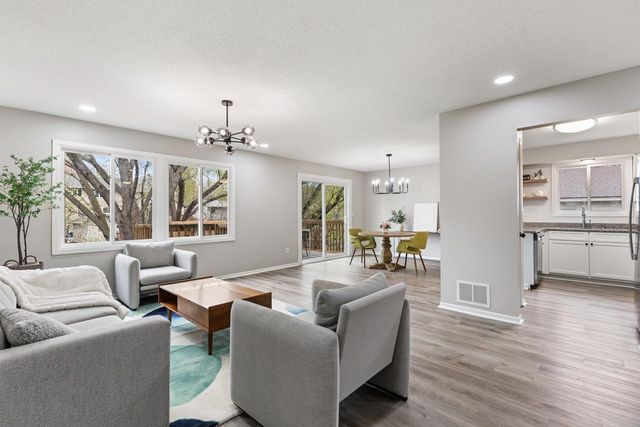 10307 Englewood Drive, Eden Prairie, MN 55347