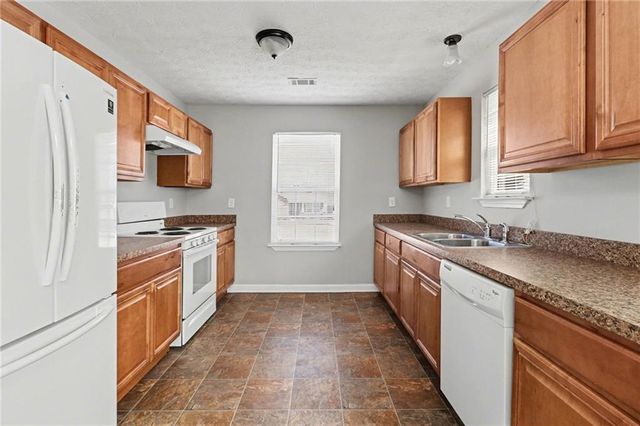 2329 Glebe Court, Hampton, GA 30228