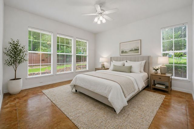 621 Kiowa Drive E, Lake Kiowa, TX 76240